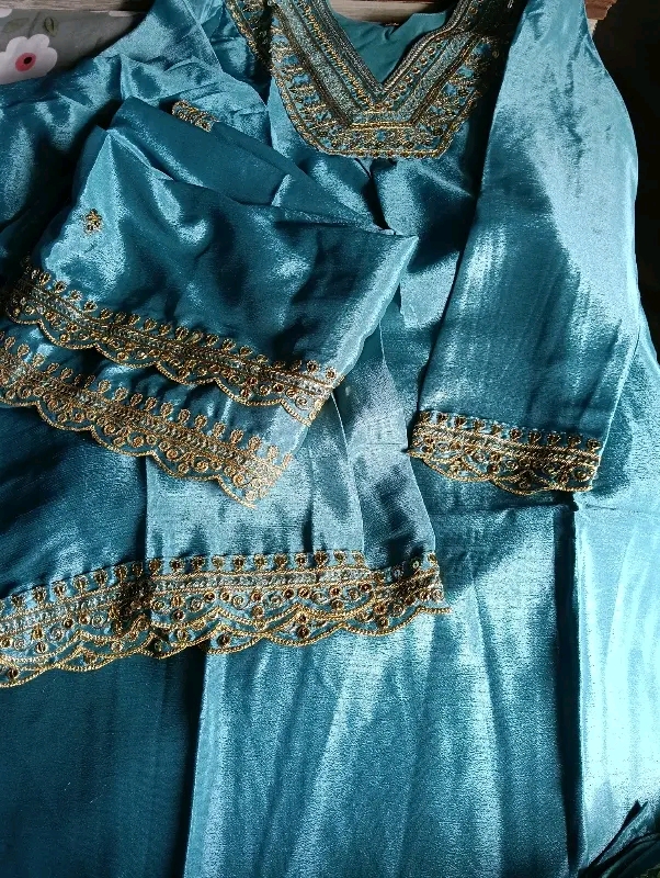 NEW EMBROIDERY A-LINE KURTI WITH DUPATTA WITH PLAZZO photo review